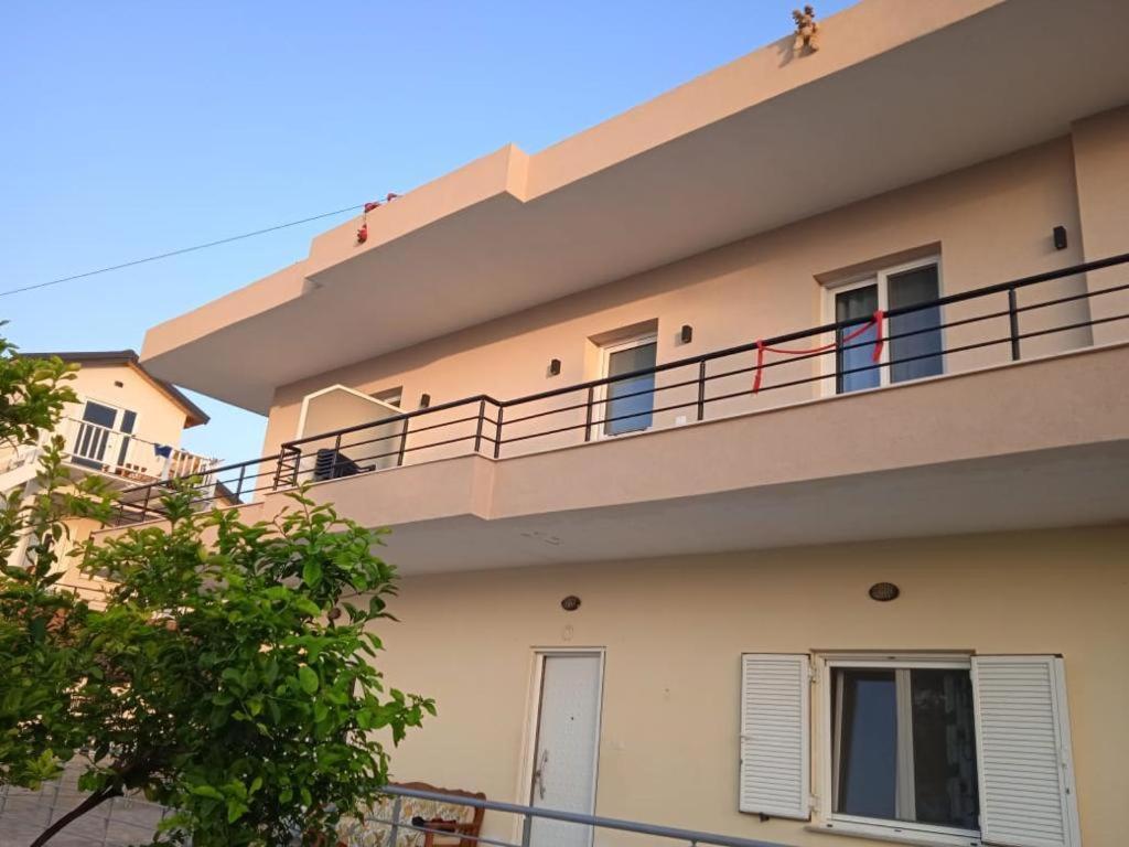 Villa Hysesani Vlore Exterior photo